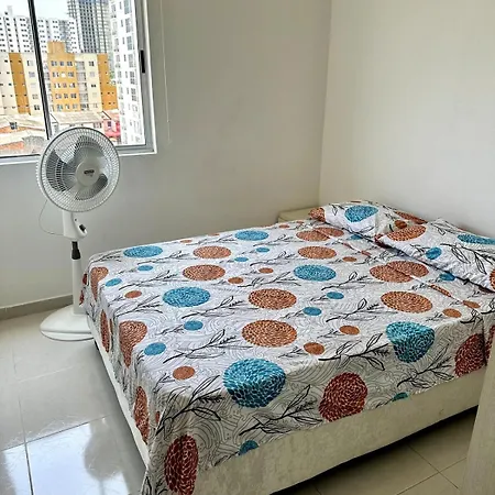 Julius Sky 1-swimming Pool And Close To The